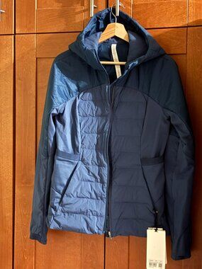 Lululemon Women’s Down For It All Sz 10 Jacket NIDI Night Diver